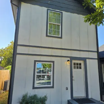 Bluebonnet Cottage Duplex in Downtown Denison--Perfect Blend of Charm & Comfort