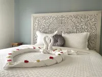 Luxurious 1-bedroom condo located on the beautiful resort at Gold Coast. - 2성급