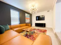 The Hampton • Private Pool • 5 Min to 5th Ave • 10 Min to Beach • Sleeps 16