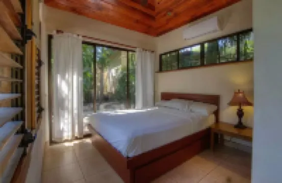 Lovely Private Home with Pool 200m from the Beach
