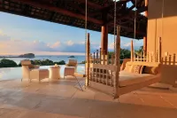 Ultimate Luxury, Dreamlike Setting Within Costa Rica's Lush Forests, Grand Pool