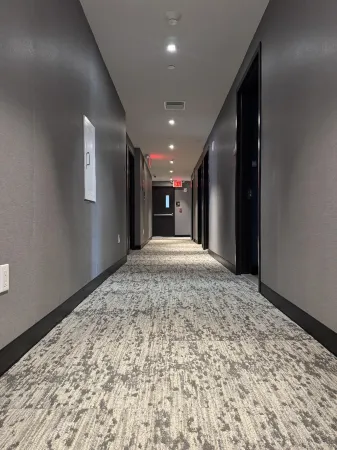 Hotel Brooklyn Mirage Отели рядом с достопримечательностью «Бруклинский ботанический сад»