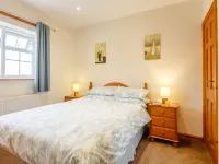 3 Black Horse Cottages Hotels in Pentraeth