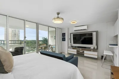 Beautiful Newly Remodeled Beachfront Apartment with Pool and Parking at Luquillo