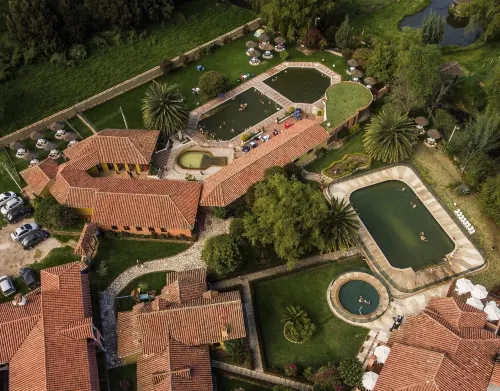 Hotel Termales El Batan Hotels in Акитания