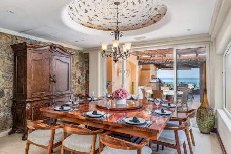 Casa Caleta - Luxurious Toes-In-The-Sand 6-Bedroom Bespoke Villa!