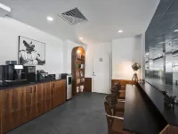 Kepler Club Riga Airport Hotel - Landside Public Area Отели рядом с достопримечательностью «Золитуде»