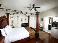 Suites of Euston Hotel dekat Bandara Charlottetown