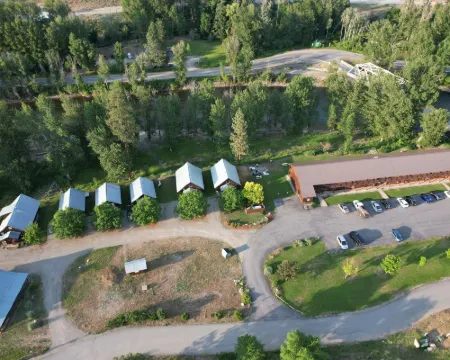 Methow River Lodge Hotels in Winthrop