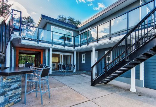 2. 퀄리컴 비치 오..