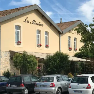 Logis Hôtel Restaurant les Minotiers