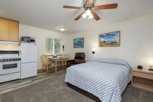 Ocean Suites Motel Hotels in Smith River