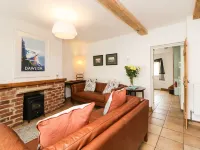 The Yellow House, 13 King Street Hotels in Dawlish