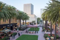 Costa Mesa/Newport - Fast Wifi - Work Stations - Free Parking - Self Check in! (cm-1)