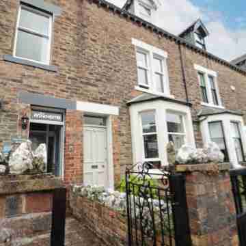 Shields Hotel Exterior