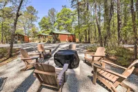 Family-Friendly Cabin ~ 5 Mi to Dtwn New Bern - 3-Star