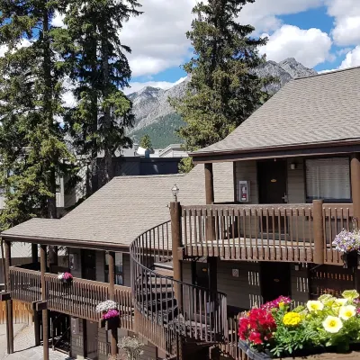 Banff International Hostel Hôtels à proximité de : Banff Airporter Inc