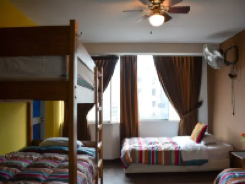 トゥパック リマ エアポート ホステル リマのホテル