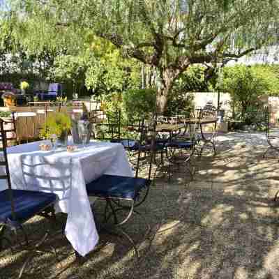 Hôtel La Petite Bohème - Restaurant - Piscine - Le Lavandou Hotel Exterior