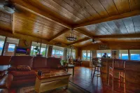 Crater Lake Gateway-Rocky Point Resort