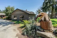 Mayne Island Resort Hotels in Galiano