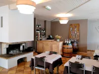Logis Hôtel & Restaurant le Pardaillan - breakfast