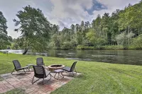 Rivers Edge - Ultimate Riverfront Getaway - WiFi