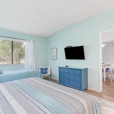 14D Richmond Park - Gorgeously Remodeled 3 Bed, 3 Bath Villa Villa
