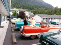 Heritage Inn - Motels
