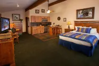 Cottam's Lodge by Alpine Village Suites Hotels in Taos Ski Valley