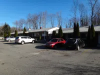 Budget Motor Inn- Mahopac - Parkplatz