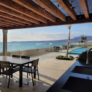 Seafront Condo Pool and Jacuzzi