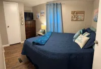 Kentucky Lake - Jonathan Creek 2-bedroom Cabin, WiFi, shared dock & Bald Eagles!
