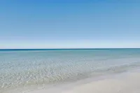 PCB Apt w/ Balcony & Gulf Views: Walk to Beach - Parkering