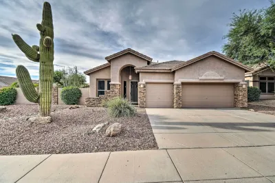 Patio and Fire Pit Family Retreat in Cave Creek! Hotels in Desert View