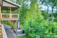 Panoramic Mtn Views and Hot Tub! Secluded Marion Gem - parking