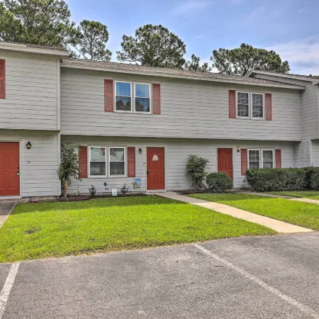 Swansboro Coastal Home < 3 Mi to State Park!