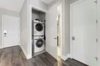 5 Mi to Red Rocks! Updated Home Near Hiking Trails - parking
