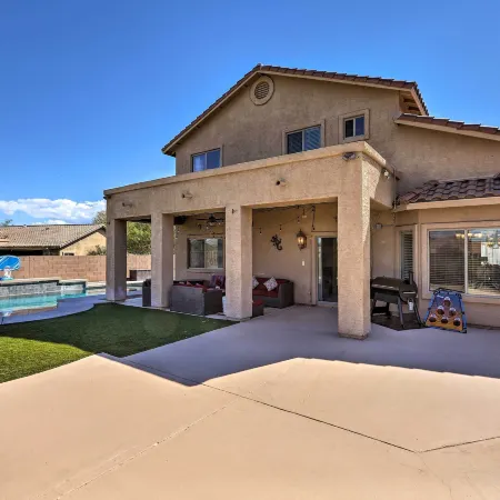 Modern Tucson Home w/ Patio + Saltwater Pool!