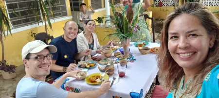 Café Hostal Valladolid Отели рядом с достопримечательностью «Парк Канделария»