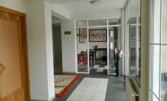 Hotel Tranzzit