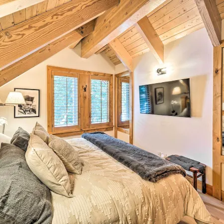 Sun Valley Family House w/ Fire Pit & Grill!