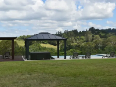 Mapleton Springs Hotels in Mapleton