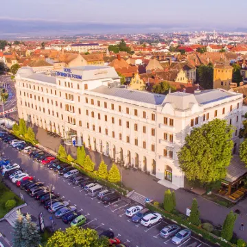 컨티넨탈 포럼 시비우 성 삼위일체 성당 주변 호텔