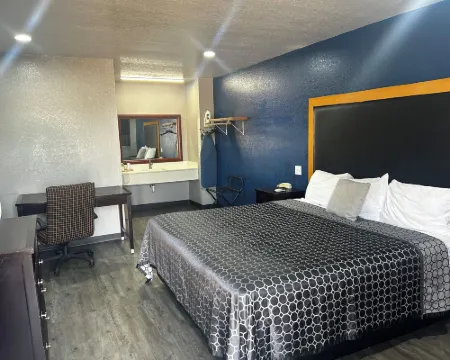 Coachman's Inn & Suites Hotels in Waldron