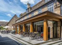 The Talbot Hotel, Oundle , Near Peterborough Hotels near Oundle & Ashton War Memorial