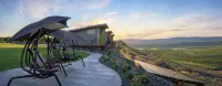 Lone Point Cellars Hotels in Brewster
