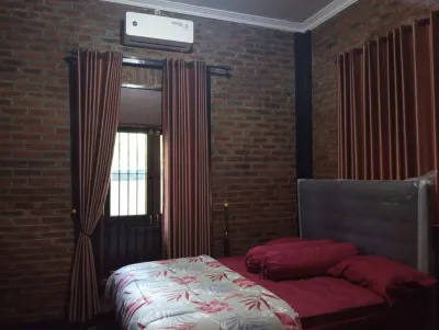 Kembaran Guest House Hotels in Tamantirto