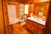 Hot Tub, Wifi, and Pool Table - Charming Affordable Cabin