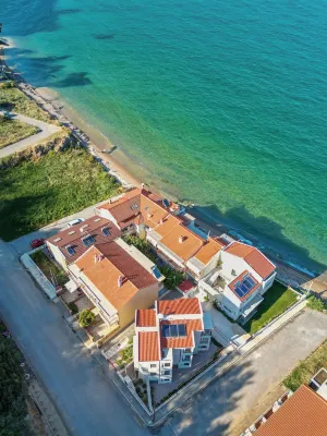 Elpiniki Luxury Rooms - 3-Star